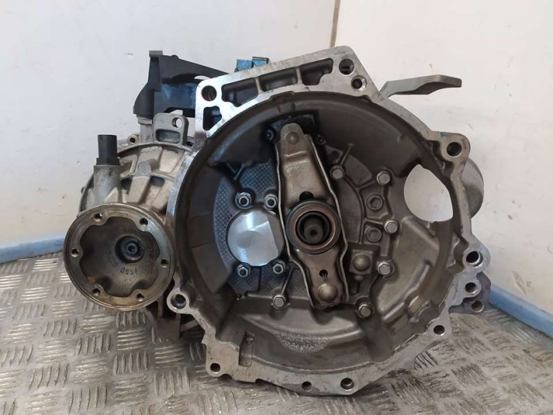 Recambio de caja cambios para audi a1 (8x) ambition referencia OEM IAM MZM 060411 5VELOCIDADES