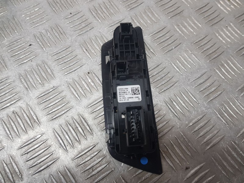 Recambio de mando elevalunas delantero izquierdo para peugeot 508 sw allure referencia OEM IAM 98225958ZD  C/MANDO RETROVISOR