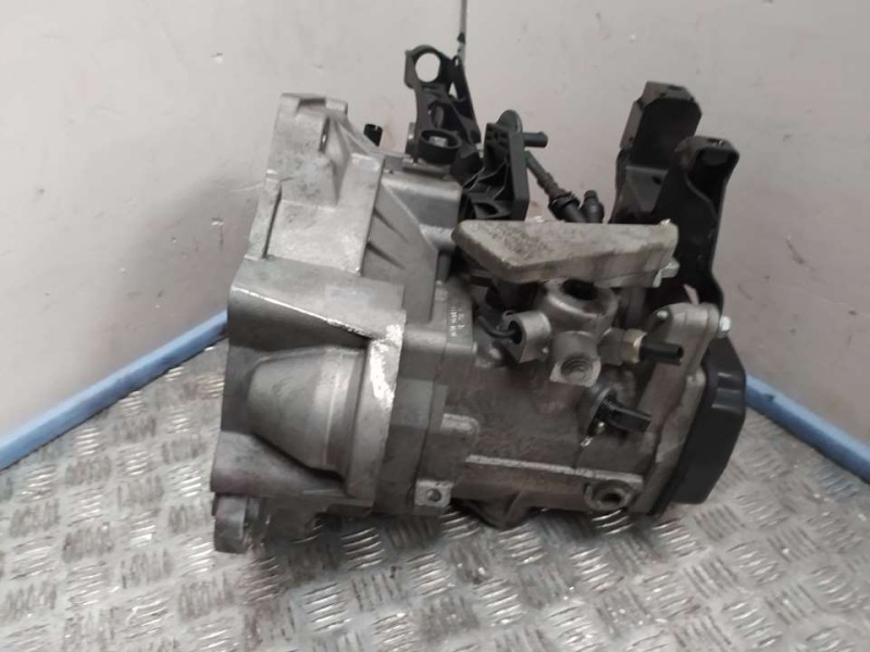 Recambio de caja cambios para audi a1 (8x) ambition referencia OEM IAM MZM 060411 5VELOCIDADES