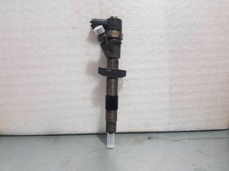 Recambio de inyector para renault espace iv (jk0) privilege referencia OEM IAM 8200084561 0445110084 BOSCH