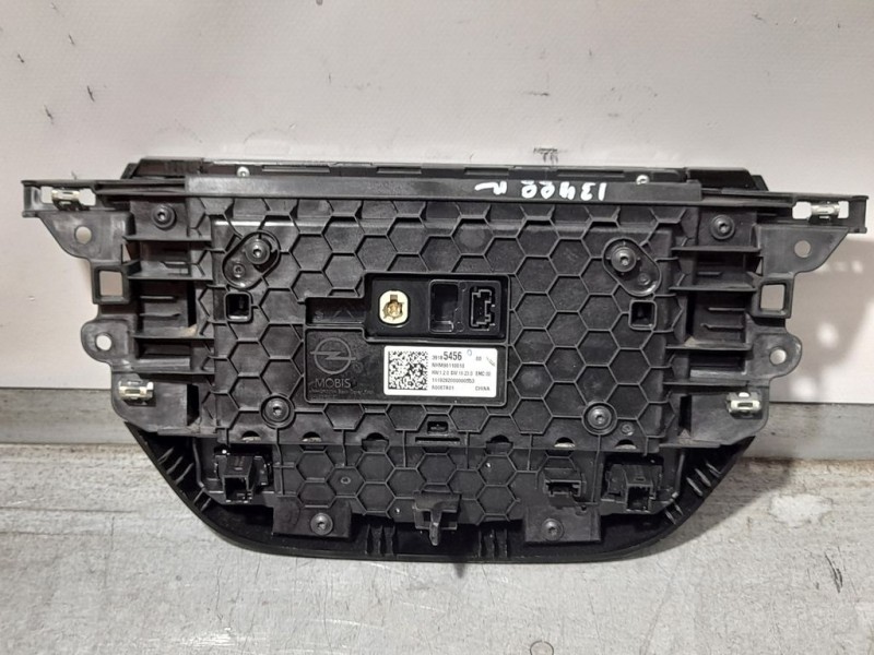 Recambio de pantalla multifuncion para opel corsa f edition referencia OEM IAM A0067A01  