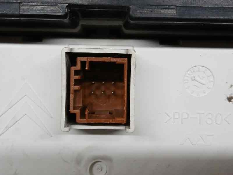 Recambio de cuadro instrumentos para peugeot 3008 allure referencia OEM IAM 981477380 69789480U 