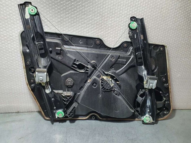 Recambio de elevalunas delantero derecho para volkswagen golf vi (5k1) advance referencia OEM IAM 5K0837462D 914232130 ELECTRICO