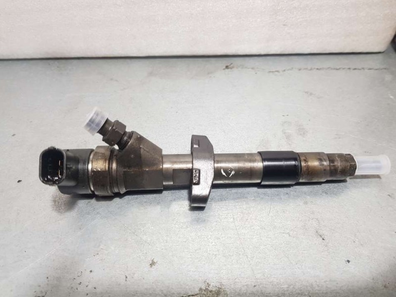 Recambio de inyector para renault espace iv (jk0) privilege referencia OEM IAM 8200084561 0445110084 BOSCH