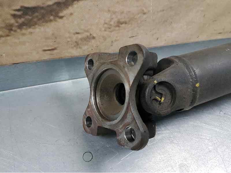 Recambio de transmision central para ssangyong actyon 200 xdi referencia OEM IAM 3320009203  TRASERA