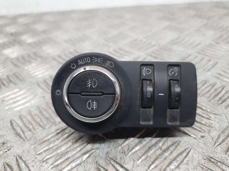 Recambio de mando luces para opel insignia sports tourer selective referencia OEM IAM 13268702 251507 