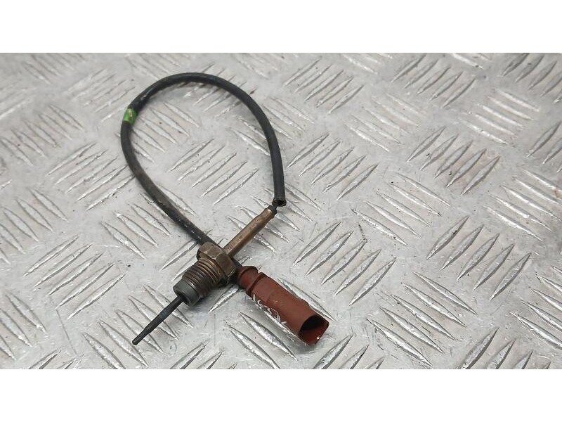 Recambio de sensor para skoda rapid ambition referencia OEM IAM 04L906088CS DE TEMPERATURA 