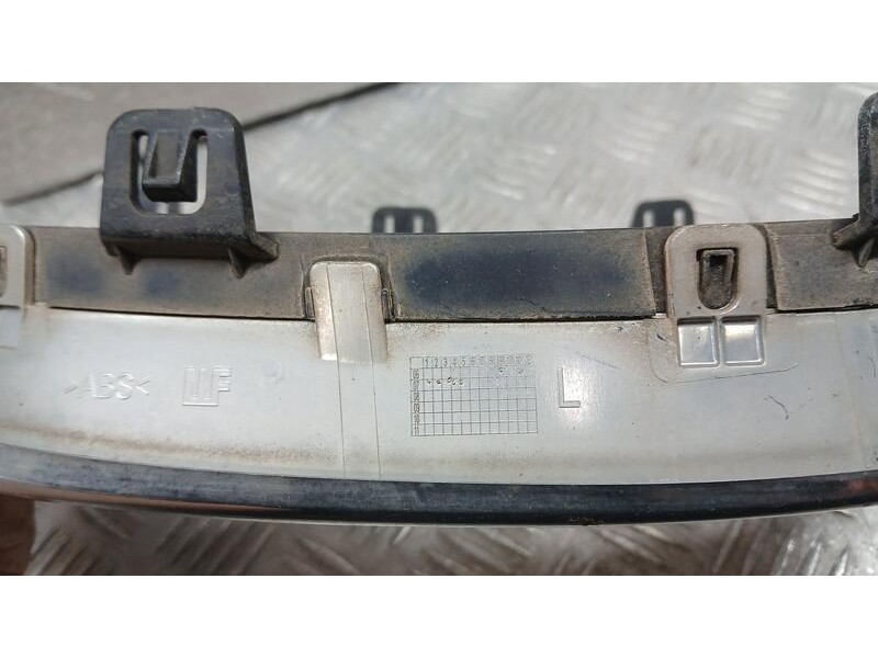 Recambio de rejilla delantera para bmw 1 (e87) 118 d referencia OEM IAM 7166439 IZQUIERDA 