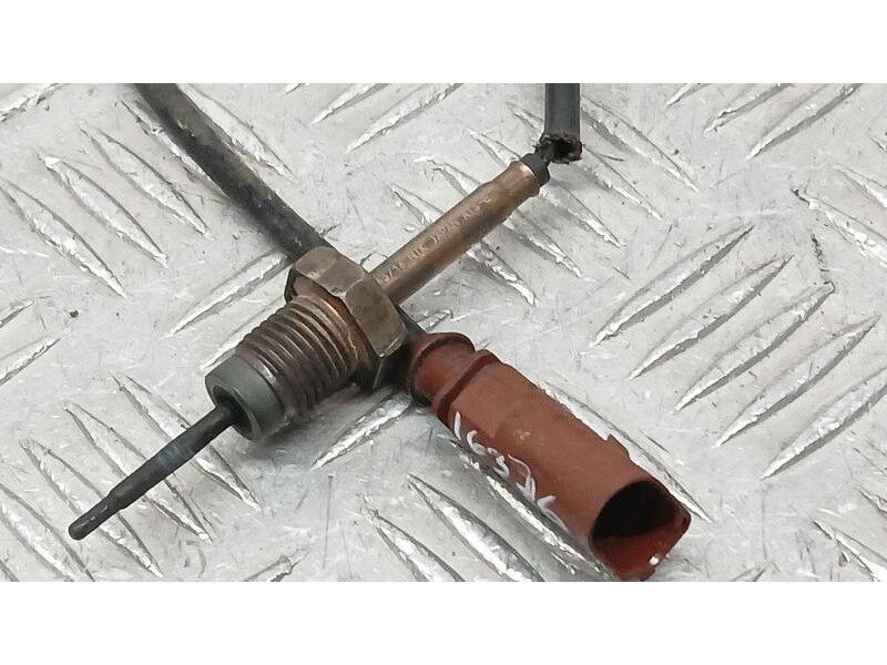 Recambio de sensor para skoda rapid ambition referencia OEM IAM 04L906088CS DE TEMPERATURA 