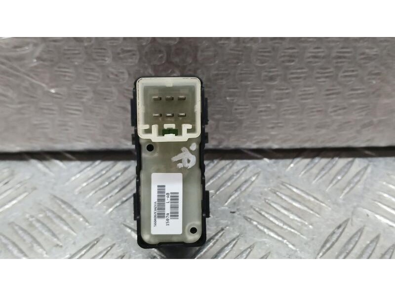 Recambio de mando elevalunas trasero derecho para jeep compass limited referencia OEM IAM 56040693AD  