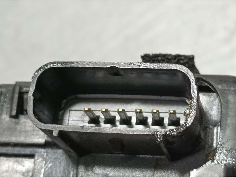 Recambio de cerradura puerta delantera izquierda para kia sportage drive 4x2 referencia OEM IAM 813103U000  ELECTRICO 6 PINS