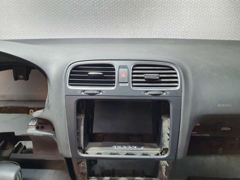 Recambio de kit airbag para volkswagen golf vi (5k1) advance referencia OEM IAM 5K0880201AA81U  C/ SALPICADERO Y SIN PRETENSORES