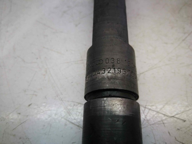 Recambio de inyector para audi a4 berlina (b5) 1.9 tdi referencia OEM IAM 038130201G  
