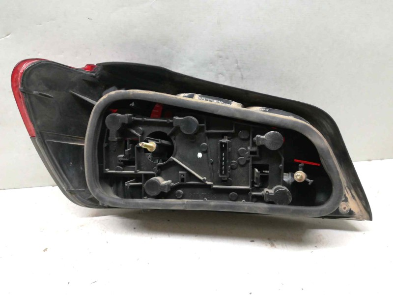 Recambio de piloto trasero derecho para peugeot 306 berlina 3/4/5 puertas (s2) referencia OEM IAM   