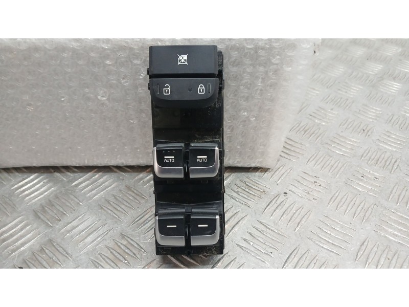 Recambio de mando elevalunas delantero izquierdo para kia sportage iv (ql, qle) 1.6 gdi referencia OEM IAM 93571F1070  