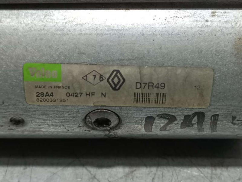 Recambio de motor arranque para renault megane ii berlina 3p confort dynamique referencia OEM IAM 8200331251 D7R49 VALEO