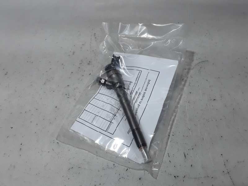 Recambio de inyector para kia carens 2.0 crdi referencia OEM IAM 3380027000 0445110064 BOSCH