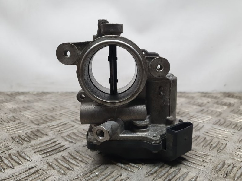 Recambio de caja mariposa para volkswagen golf vii lim. advance bluemotion referencia OEM IAM 04L128063P A2C84315500 