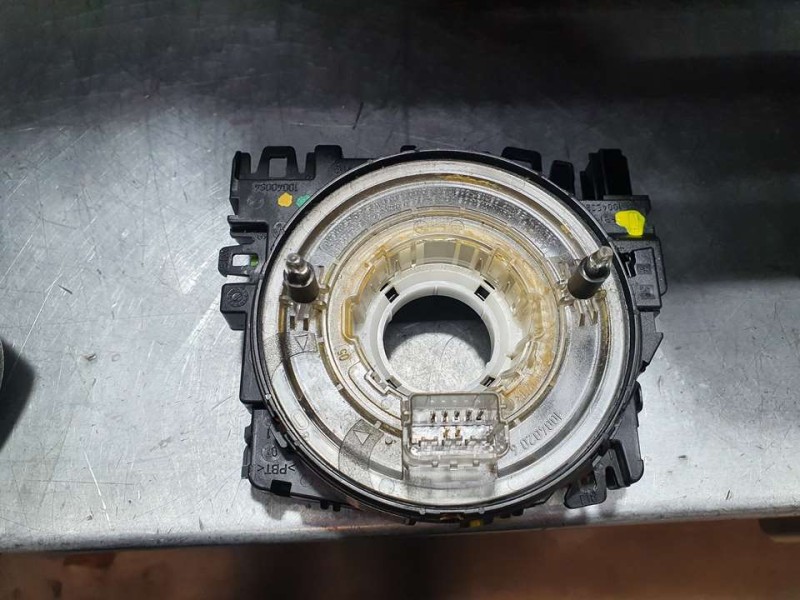 Recambio de kit airbag para volkswagen golf vi (5k1) advance referencia OEM IAM 5K0880201AA81U  C/ SALPICADERO Y SIN PRETENSORES