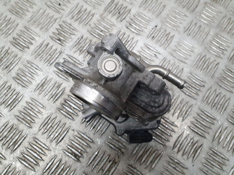 Recambio de caja mariposa para volkswagen golf vii lim. advance bluemotion referencia OEM IAM 04L128063P A2C84315500 