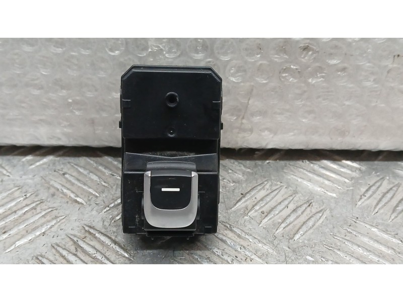 Recambio de mando elevalunas trasero derecho para kia sportage iv (ql, qle) 1.6 gdi referencia OEM IAM 93590F1120  