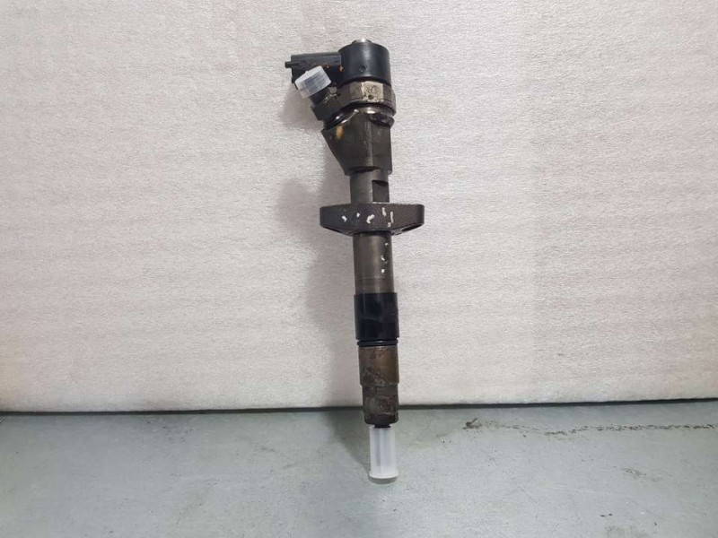 Recambio de inyector para renault espace iv (jk0) privilege referencia OEM IAM 8200084561 0445110084 BOSCH