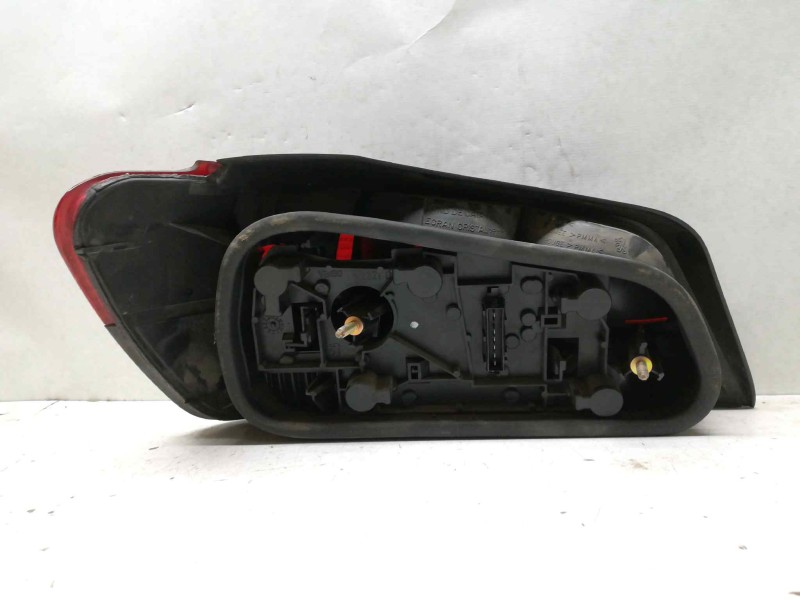 Recambio de piloto trasero derecho para peugeot 306 berlina 3/4/5 puertas (s2) referencia OEM IAM   