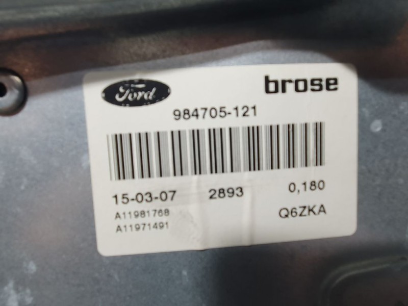 Recambio de elevalunas delantero derecho para ford focus berlina (cap) trend referencia OEM IAM 984705121  BROSE ELECTRICO 2 CAB