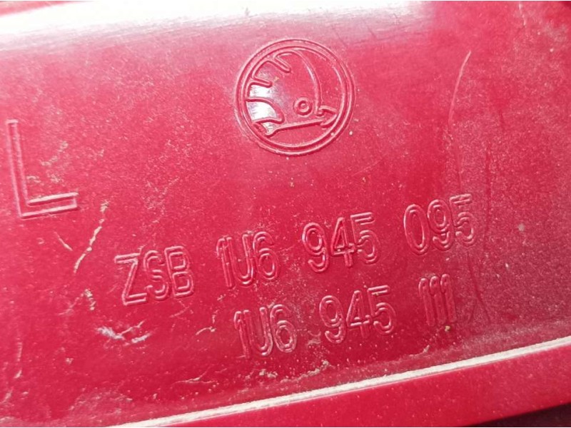 Recambio de piloto trasero izquierdo para skoda octavia berlina (1u2) ambiente referencia OEM IAM 1U6945095  ROZADO