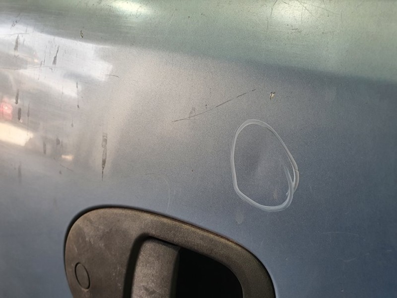 Recambio de puerta lateral corredera derecha para opel combo (corsa c) familiar referencia OEM IAM 93174627  TOCADA