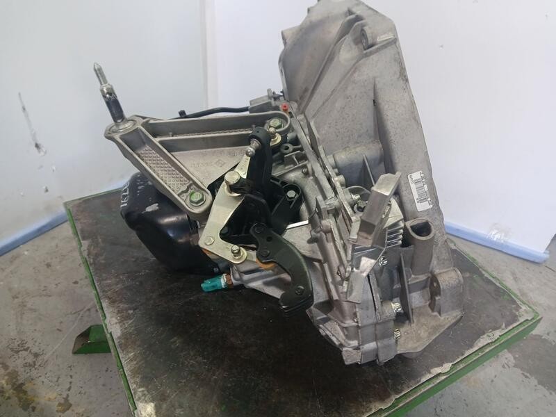 Recambio de caja cambios para nissan juke (f15) acenta referencia OEM IAM JR5339 059394 5VELOCIDADES
