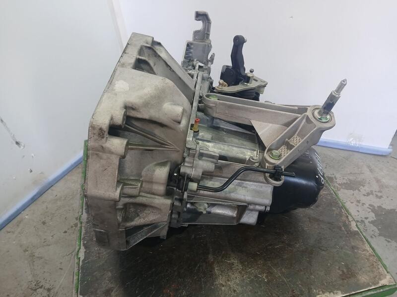 Recambio de caja cambios para nissan juke (f15) acenta referencia OEM IAM JR5339 059394 5VELOCIDADES