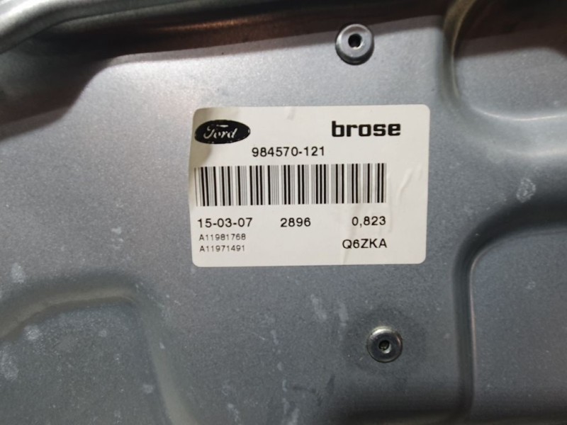 Recambio de elevalunas delantero izquierdo para ford focus berlina (cap) trend referencia OEM IAM 984570121  BROSE ELECTRICO 2 C