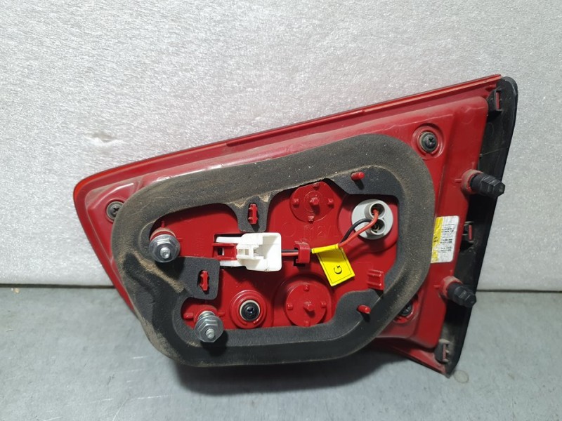 Recambio de piloto trasero izquierdo para kia sportage drive 4x2 referencia OEM IAM SIN REF  INTERIOR