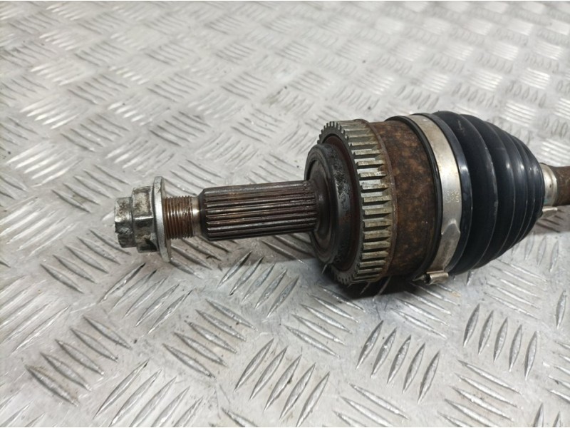 Recambio de transmision delantera izquierda para kia sportage drive 4x2 referencia OEM IAM 495002Y800SJ  