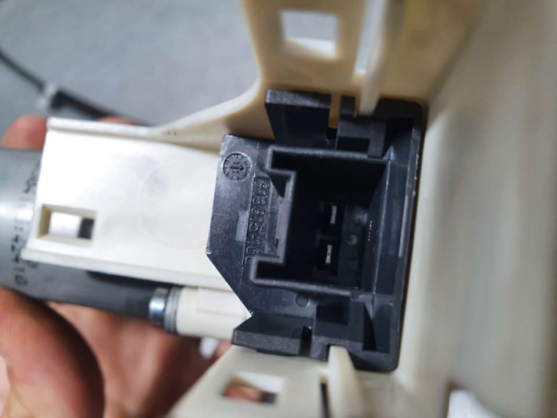 Recambio de elevalunas delantero derecho para audi a1 (8x) ambition referencia OEM IAM 8X3837462A 102192125103 ELECTRICO 2 PINES