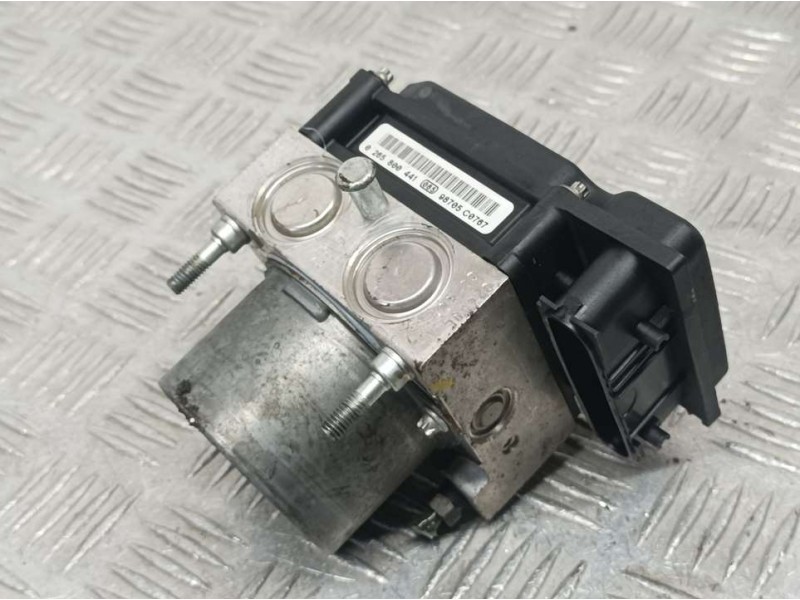 Recambio de abs para toyota aygo (kgb/wnb) básico referencia OEM IAM 445100H010 0265231579 BOSCH