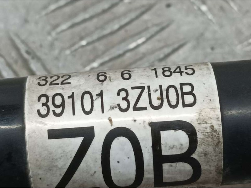 Recambio de transmision delantera izquierda para nissan pulsar (c13) acenta referencia OEM IAM 391013ZU0B  