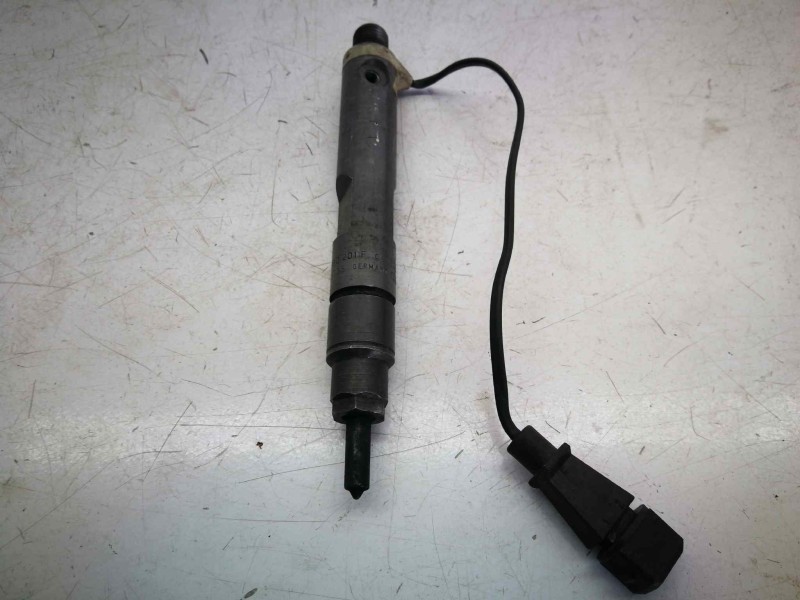 Recambio de inyector para seat ibiza (6k1) 1.9 tdi referencia OEM IAM 038130201F  0432193735