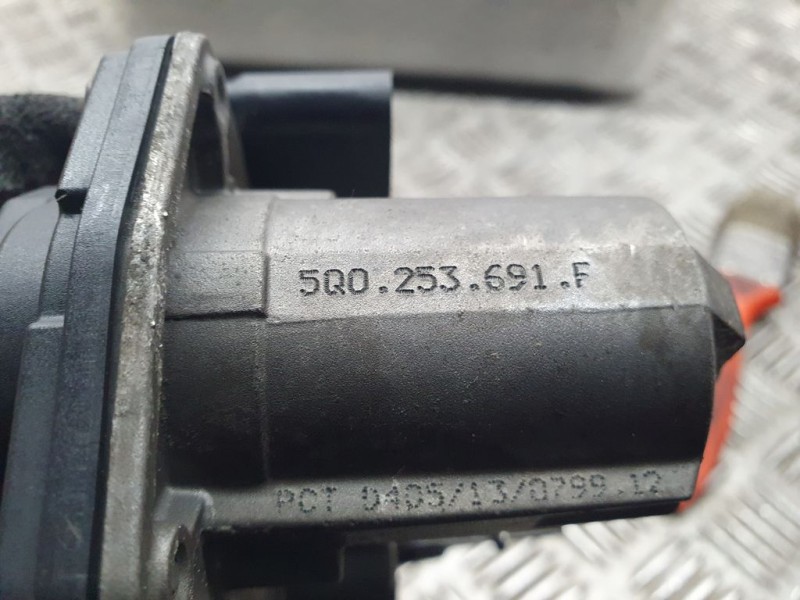 Recambio de valvula egr para seat leon (5f1) reference referencia OEM IAM 5Q0253691F  