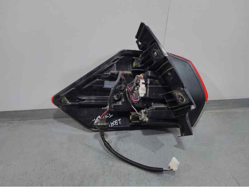 Recambio de piloto trasero derecho para nissan x-trail (t32) acenta referencia OEM IAM 265546FP0C  EXTERIOR