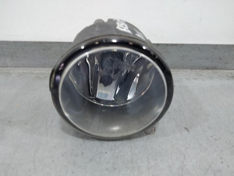 Recambio de faro antiniebla derecho para nissan juke (f15) acenta referencia OEM IAM 261508992b 89208203 Valeo