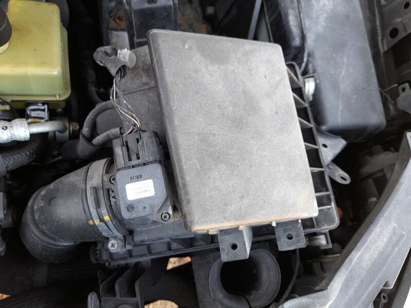 Recambio de carcasa filtro aire para mazda 5 (cr) 2.0 cd (cr19) referencia OEM IAM RF7N10230E  