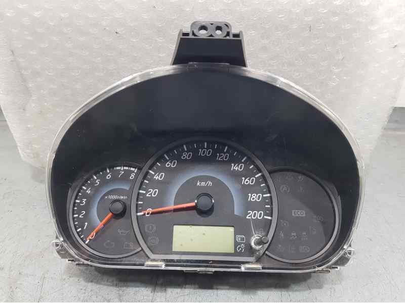 Recambio de cuadro instrumentos para mitsubishi space star 120 kaiteki referencia OEM IAM 8100C914  1 CLAVIJA
