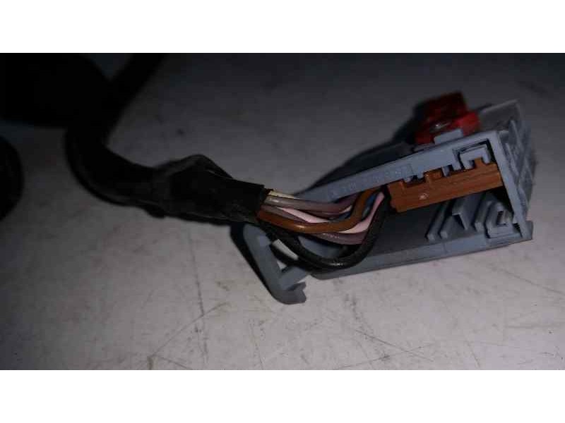 Recambio de retrovisor izquierdo para fiat stilo (192) 1.9 jtd 115 referencia OEM IAM  7 CABLES ELECTRICO