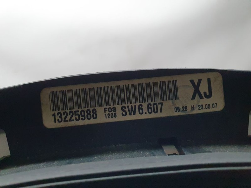 Recambio de cuadro instrumentos para opel zafira b cosmo referencia OEM IAM 13225988  