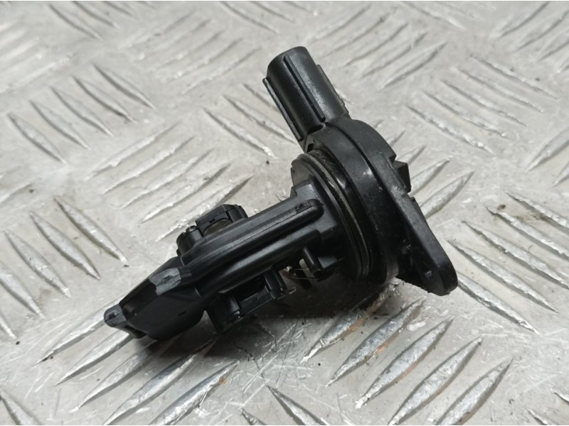 Recambio de caudalimetro para toyota land cruiser (j15) 2.8 cat referencia OEM IAM 2220460060 1975000030 