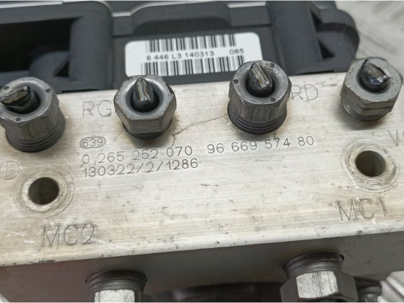 Recambio de abs para peugeot 308 active referencia OEM IAM 9666957480 0265252070 BOSCH