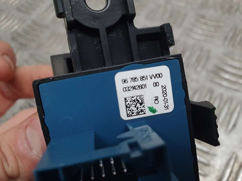 Recambio de palanca freno de mano para peugeot 308 gt referencia OEM IAM 96785851VV00 032142601 