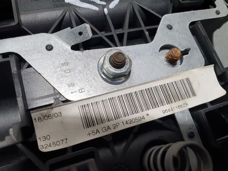 Recambio de airbag delantero izquierdo para peugeot 206 berlina xs referencia OEM IAM 96441166ZR  